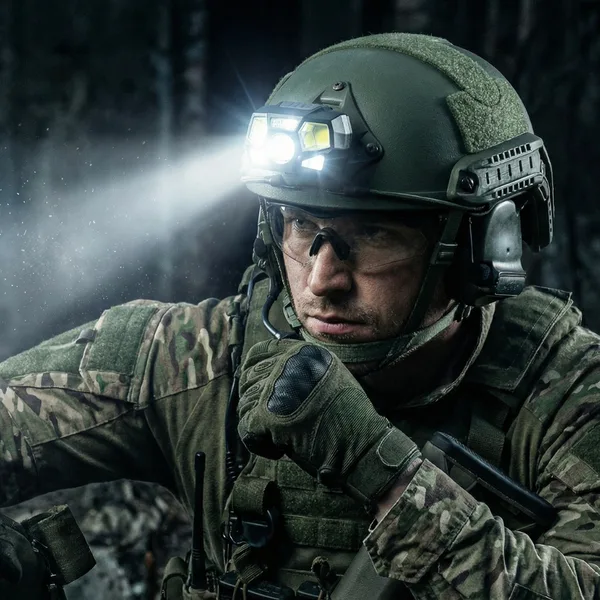 פנס קדמי לקסדה